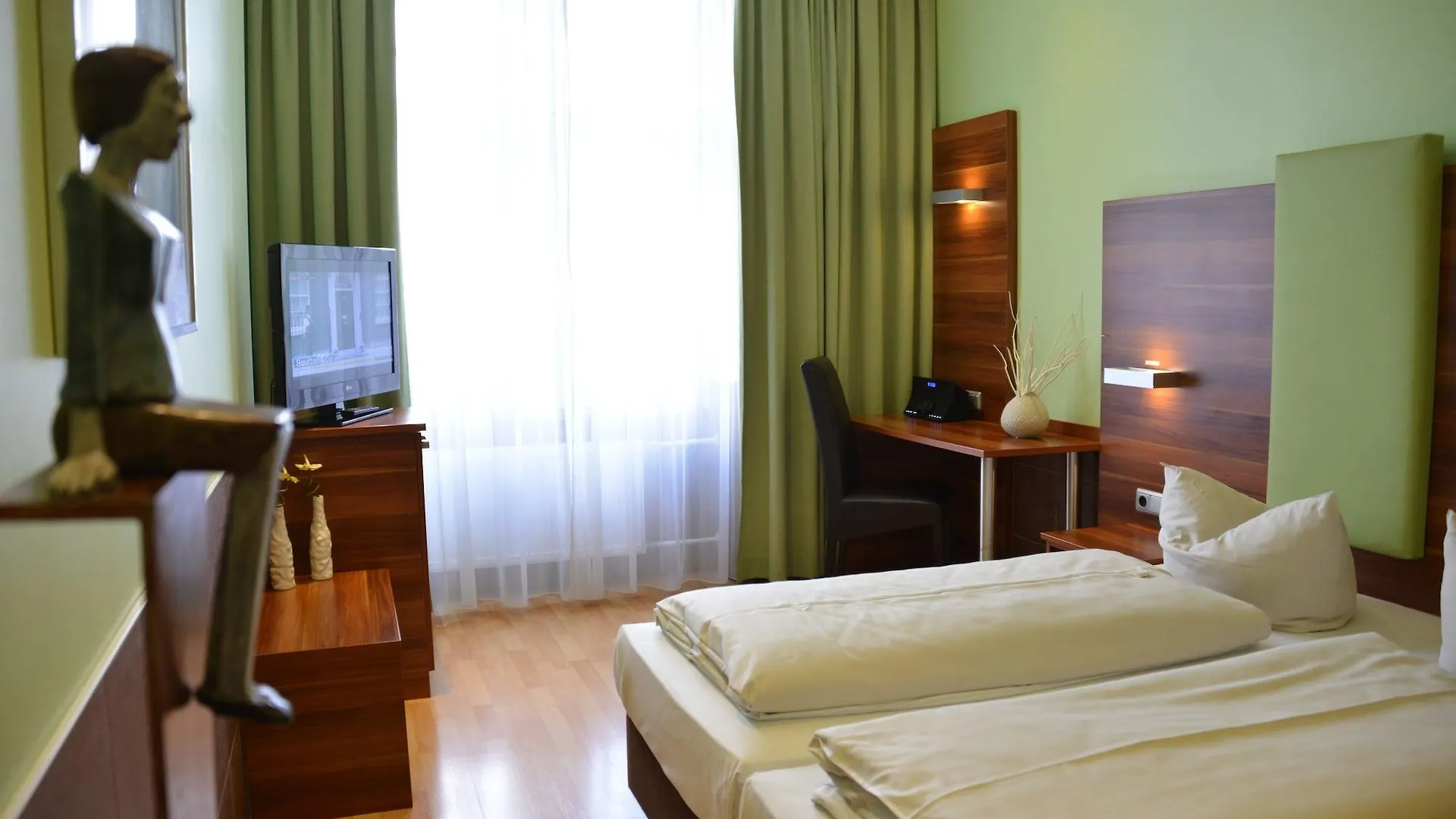 Arthotel Monachium 3*,