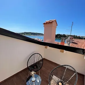 Nea Seaview 3-apartments! Croacia