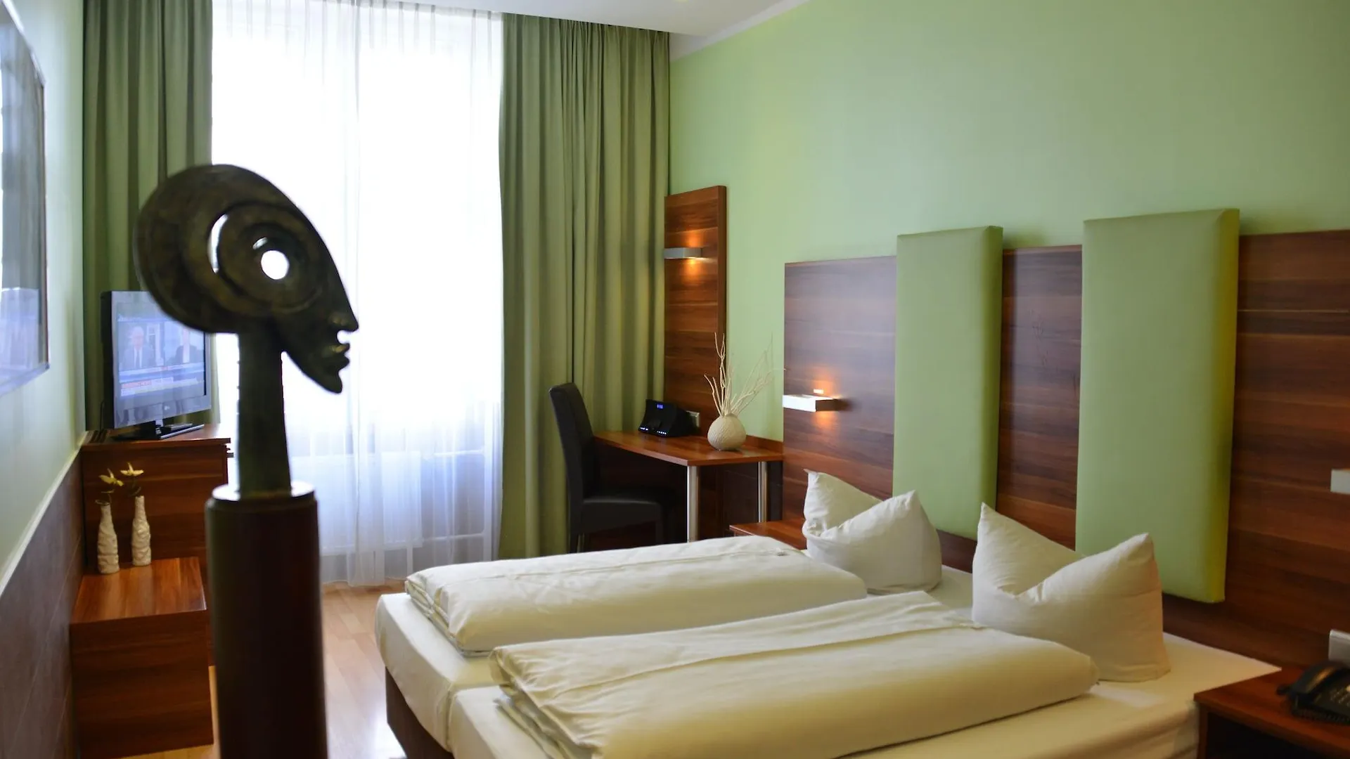 Arthotel Munich 3*,