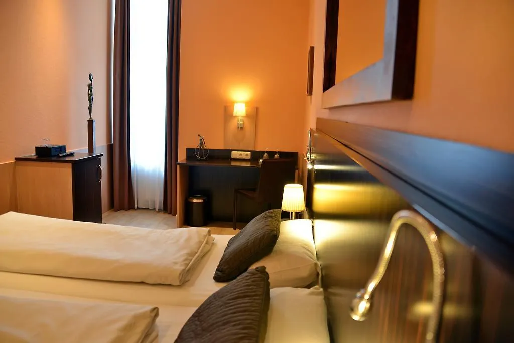 Arthotel Munich 3*,